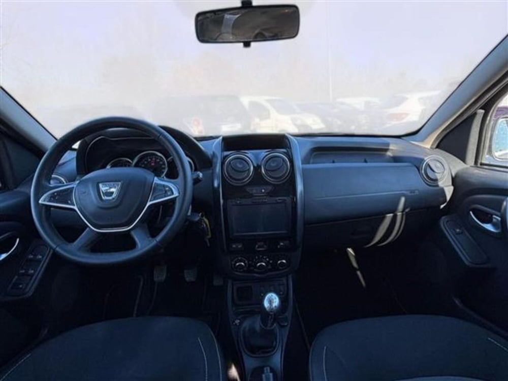 Dacia Duster usata a Livorno (10)