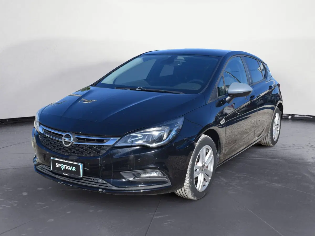 Opel Astra usata a Catania