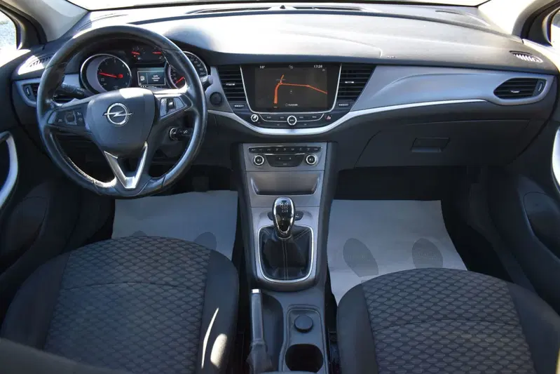 Opel Astra usata a Catania (11)