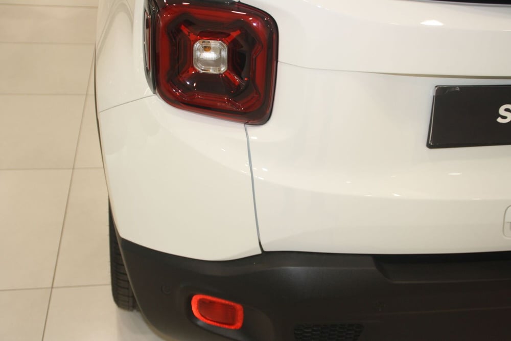 Jeep Renegade nuova a Catania (7)