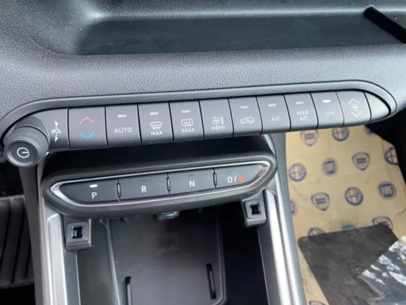 Jeep Avenger nuova a Cuneo (14)