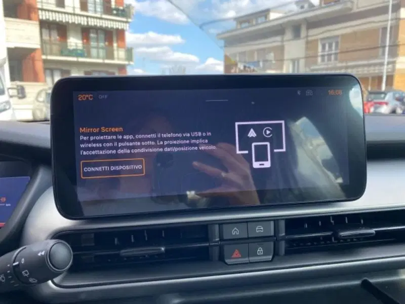 Jeep Avenger nuova a Cuneo (18)