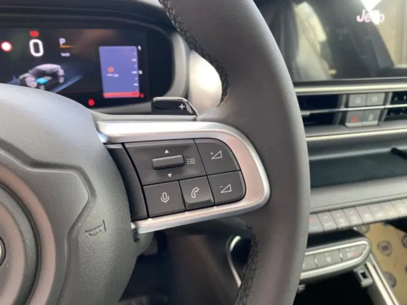 Jeep Avenger nuova a Cuneo (8)