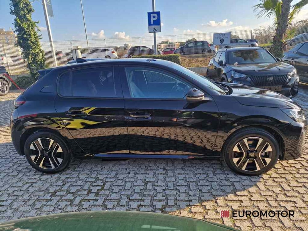 Peugeot 208 nuova a Bari (4)