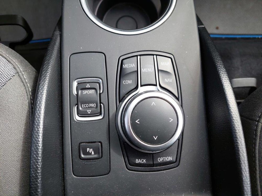 BMW i3 usata a Bari (19)