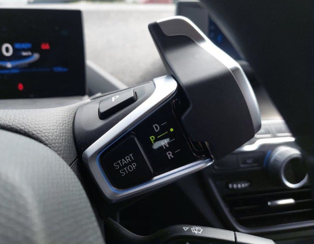 BMW i3 usata a Bari (9)