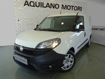 Fiat Dobl&ograve; Furgone 1.6 MJT 105CV PL-TN Cargo Maxi Lamierato E5+ del 2020 usata a San Severo