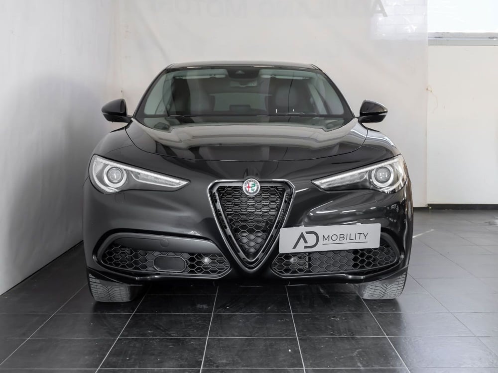 Alfa Romeo Stelvio usata a Foggia (3)