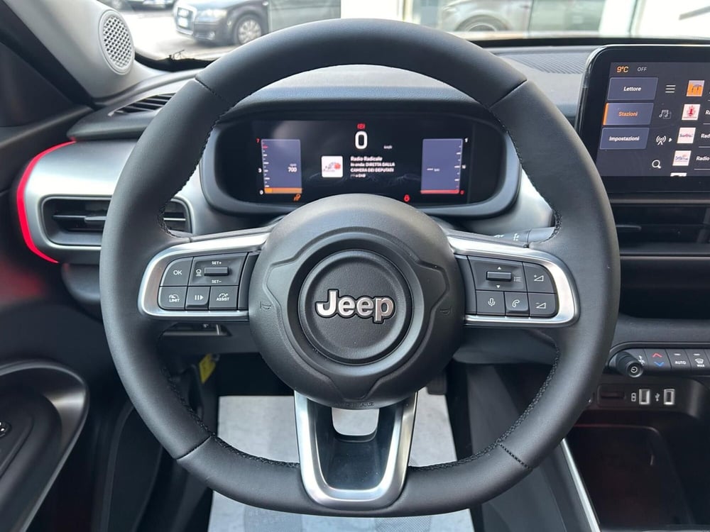 Jeep Avenger nuova a Brescia (11)