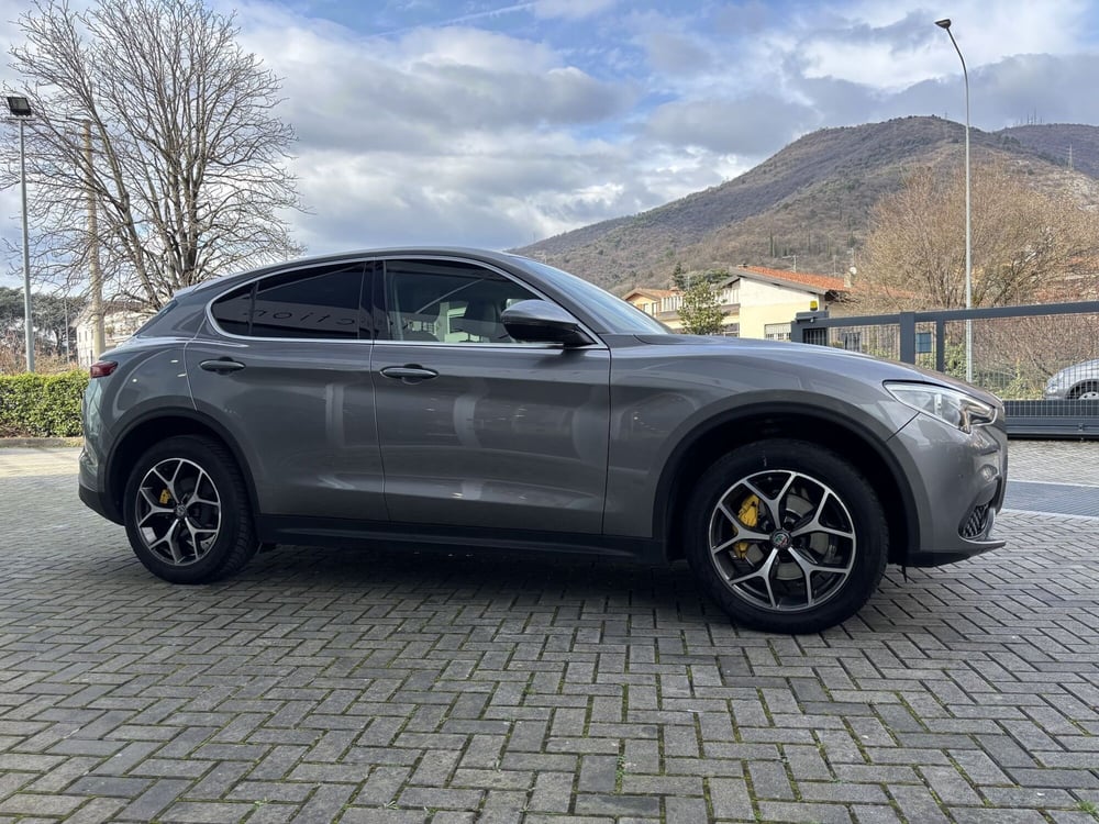 Alfa Romeo Stelvio usata a Brescia (5)