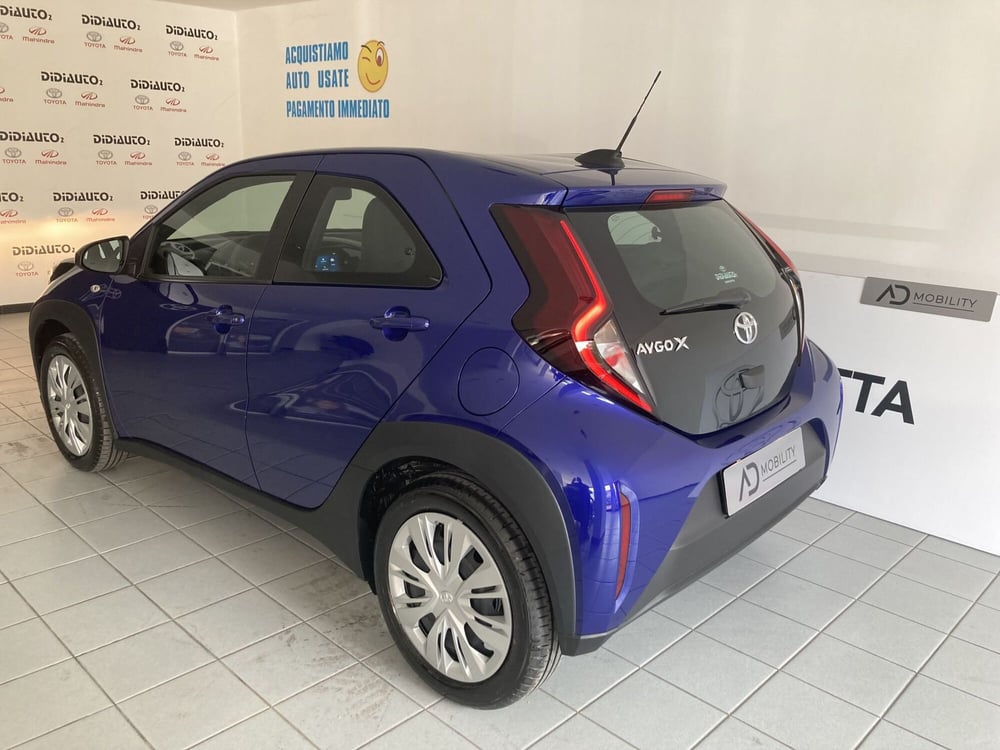 Toyota Aygo X nuova a Foggia (16)