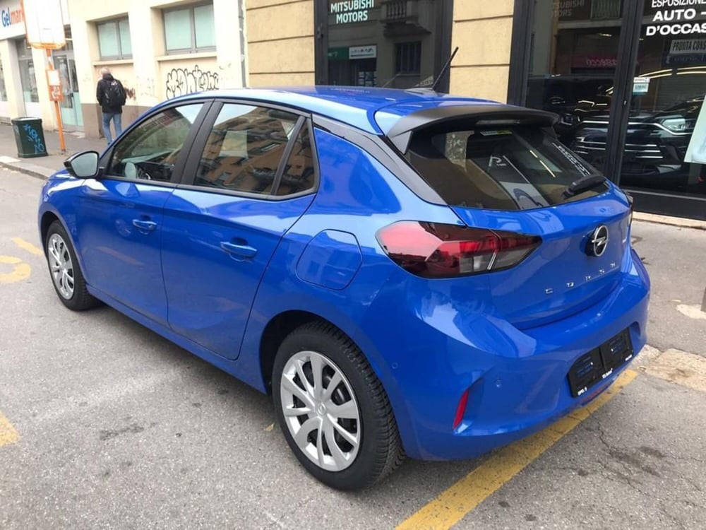 Opel Corsa nuova a Milano (2)