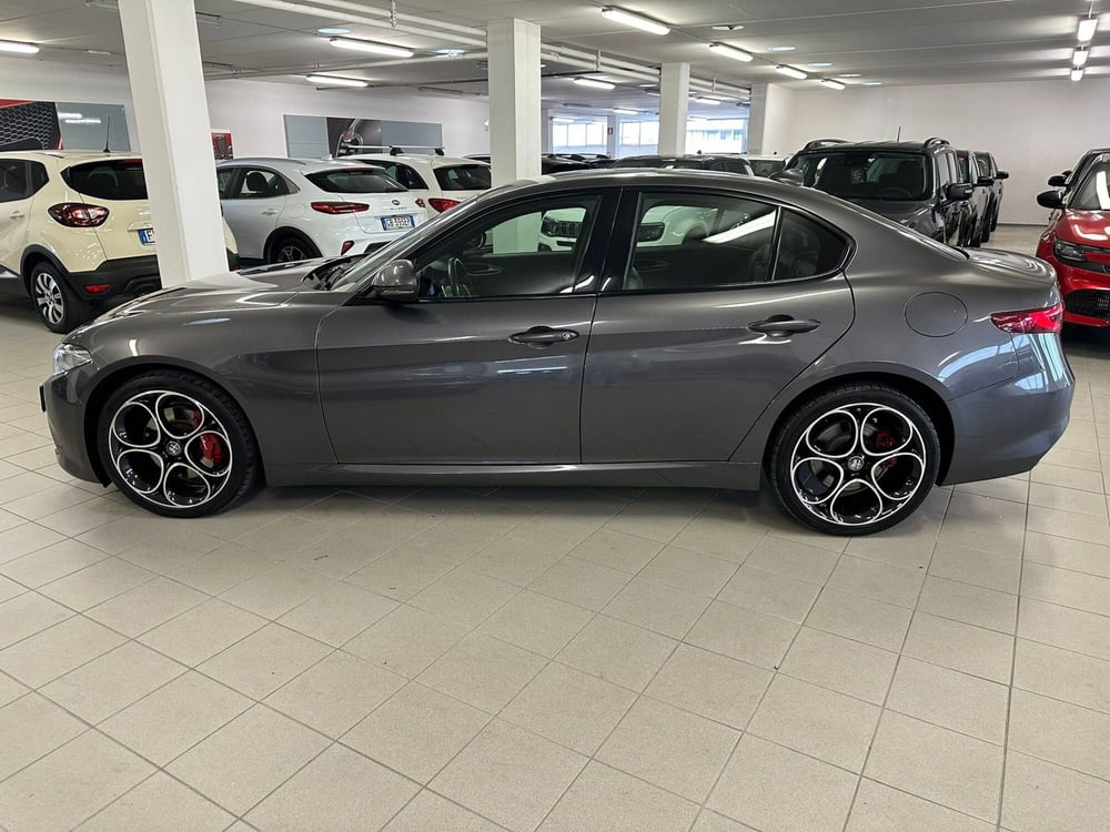 Alfa Romeo Giulia usata a Arezzo (8)