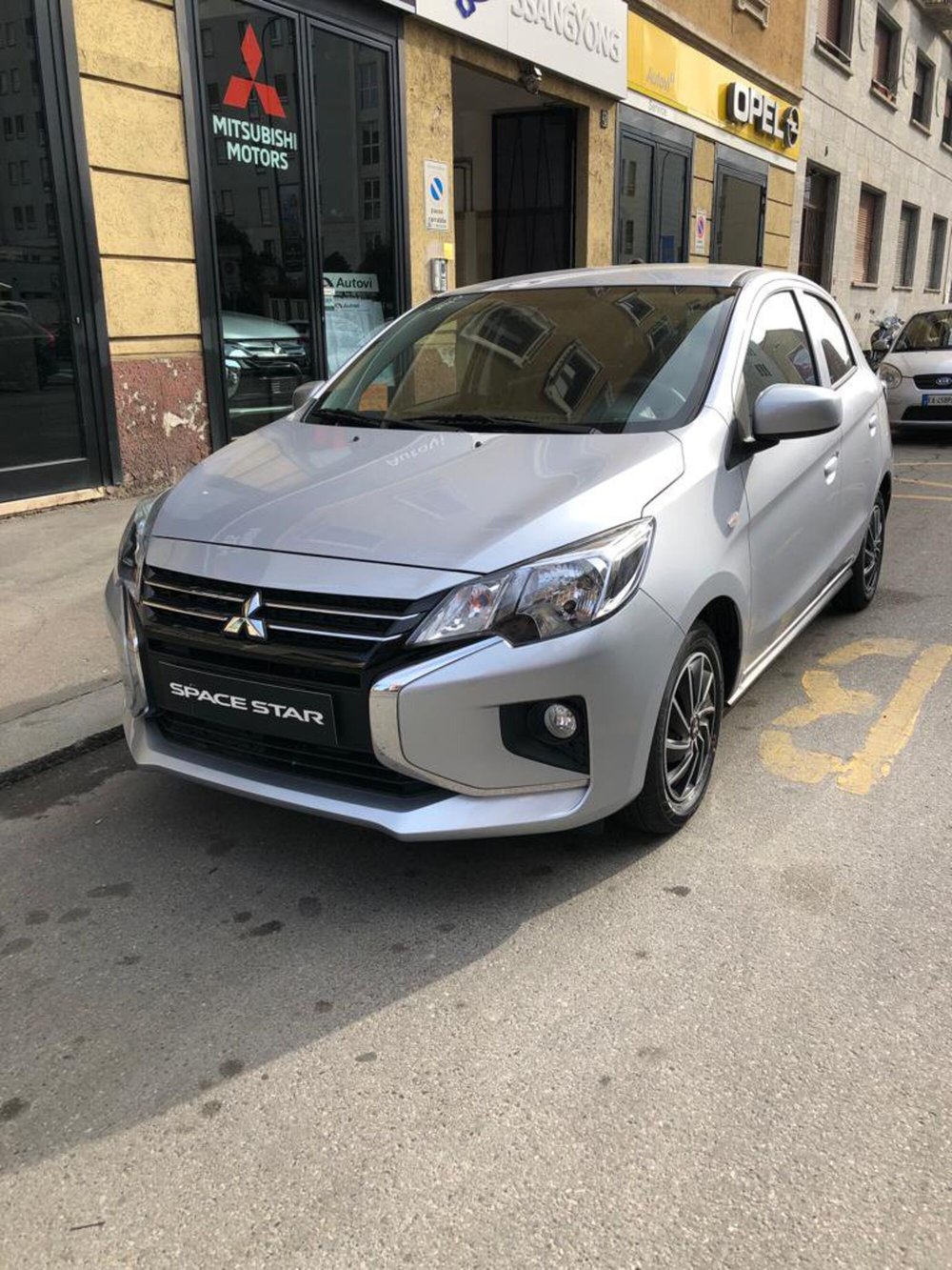 Mitsubishi Space Star nuova a Milano