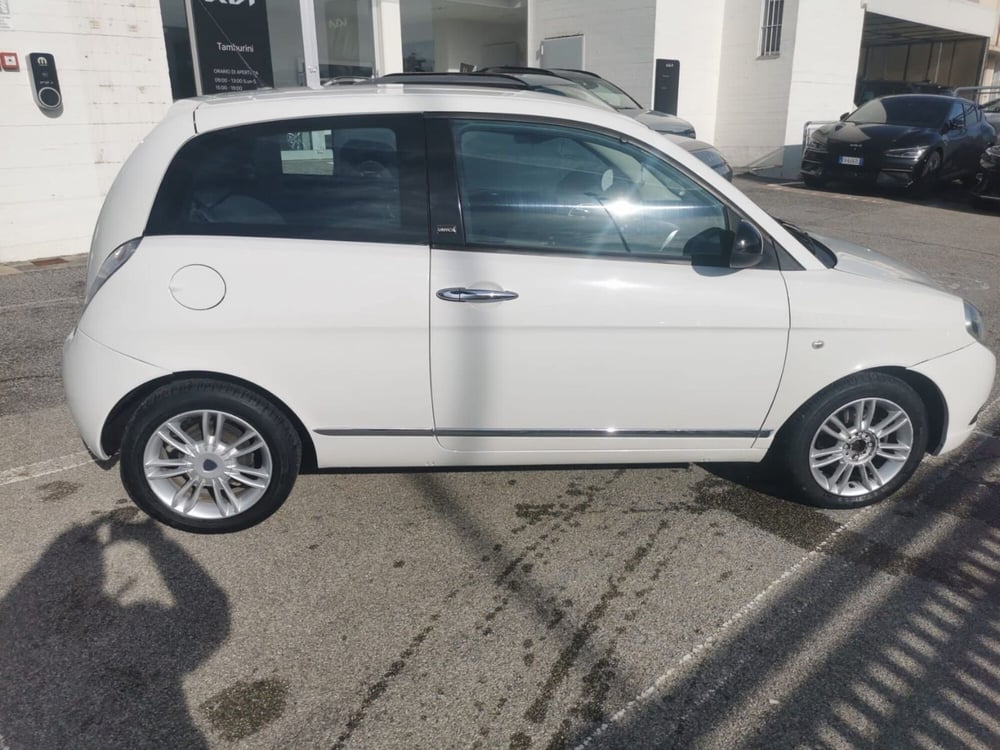 Lancia Ypsilon usata a Arezzo (5)