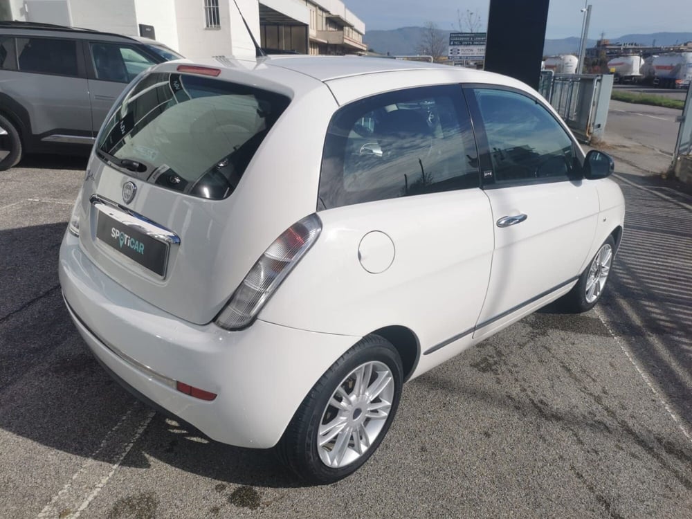 Lancia Ypsilon usata a Arezzo (6)