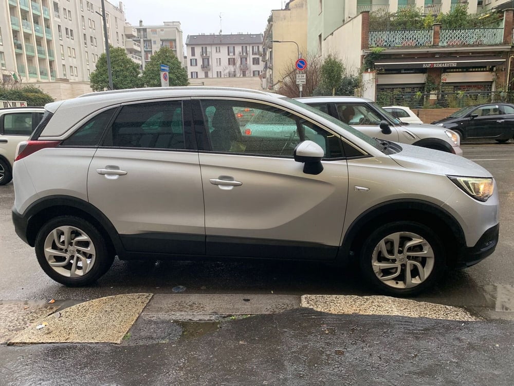 Opel Crossland X usata a Milano (19)