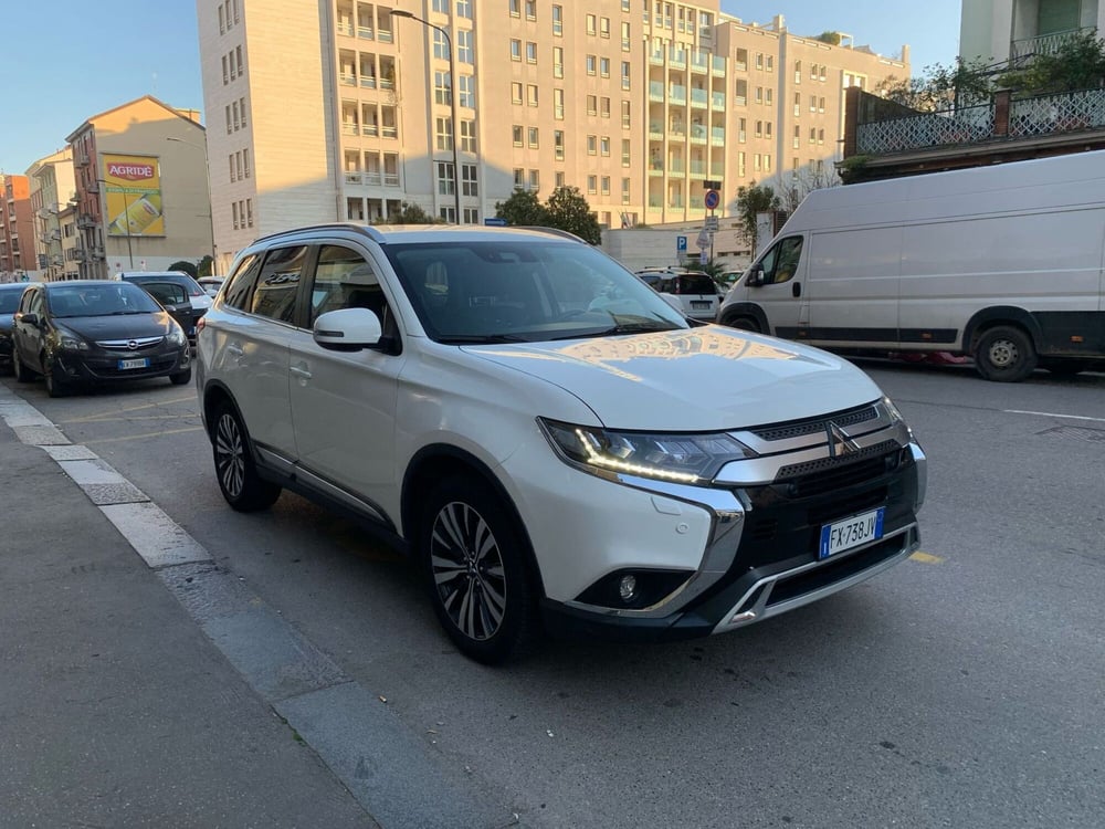 Mitsubishi Outlander usata a Milano (3)