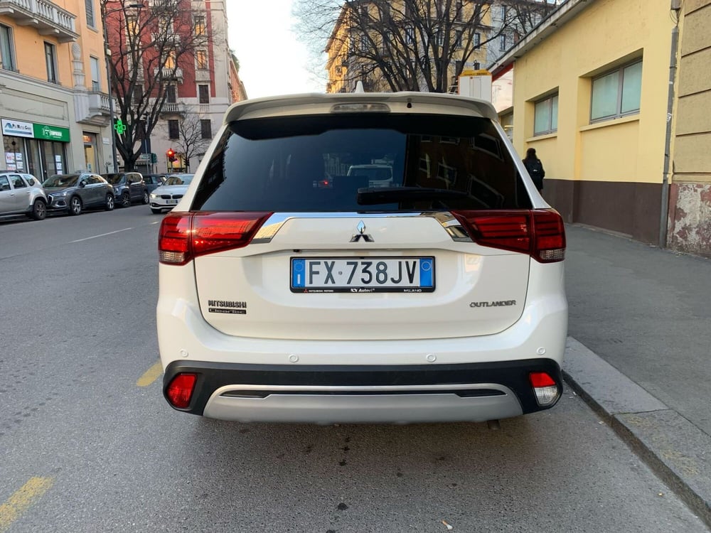 Mitsubishi Outlander usata a Milano (6)