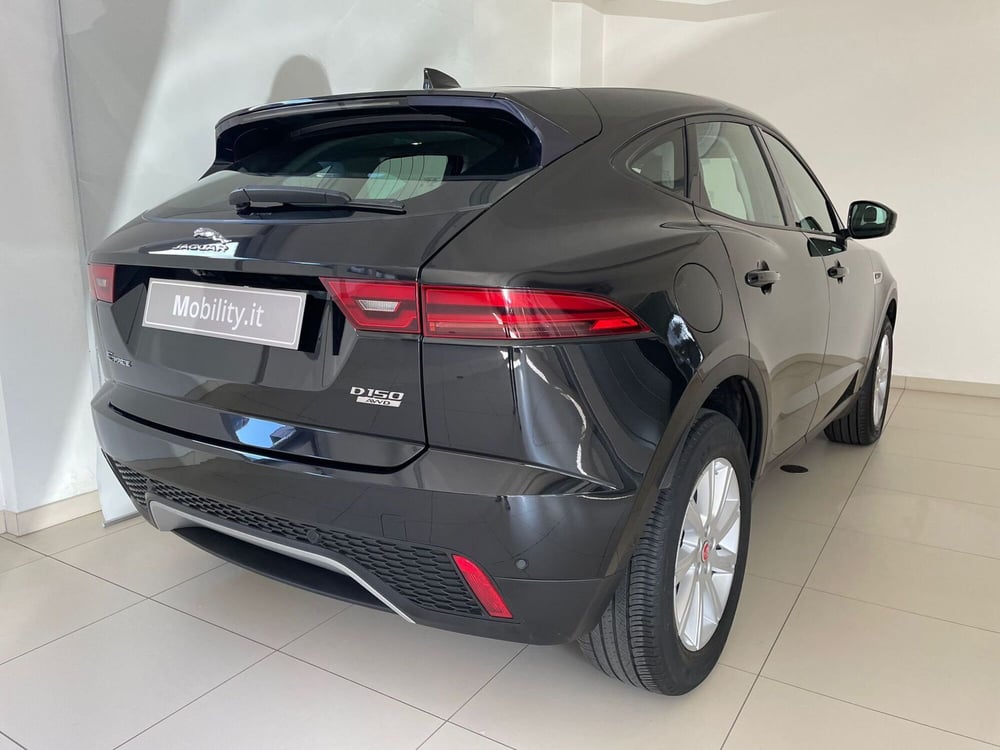 Jaguar E-Pace usata a Milano (2)