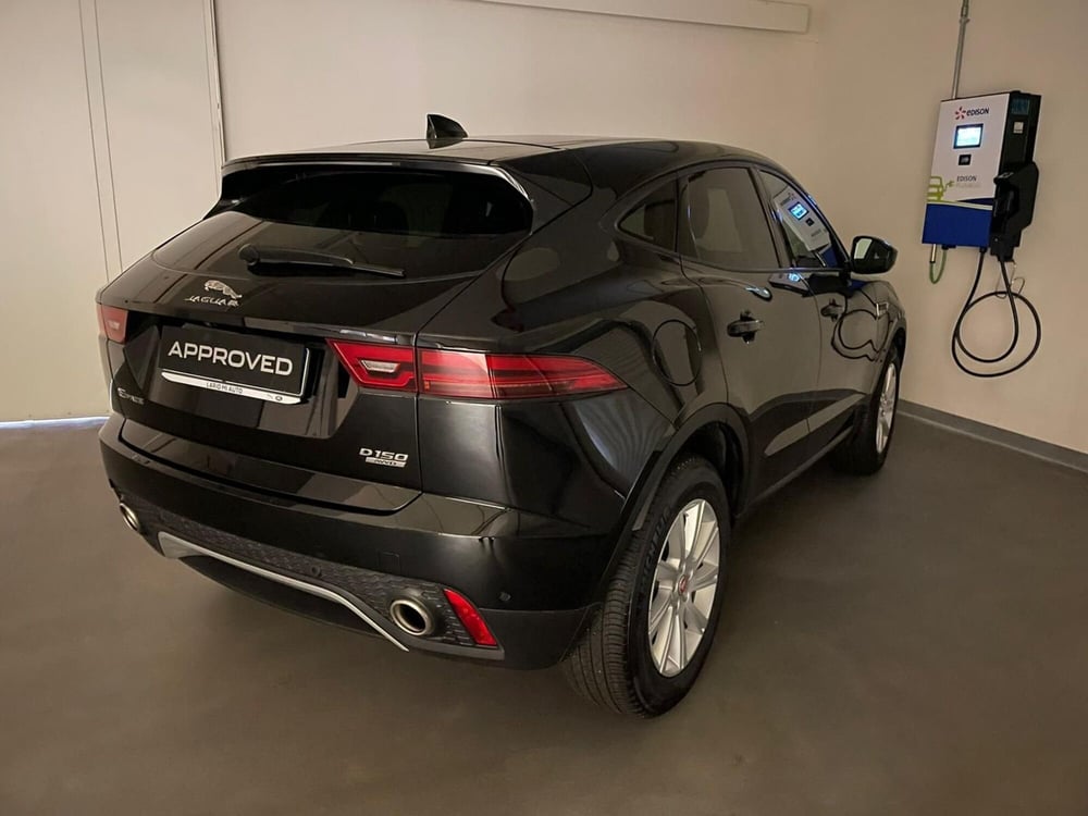 Jaguar E-Pace usata a Milano (2)