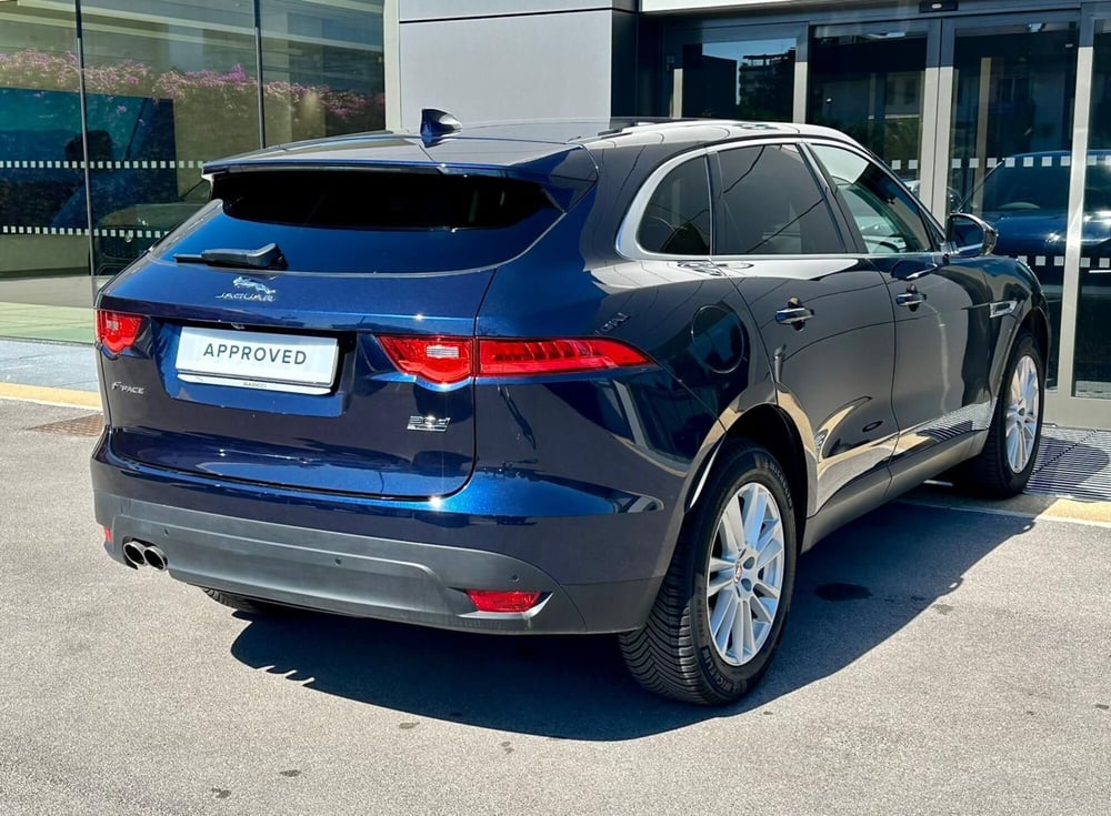 Jaguar F-Pace usata a Bari (2)