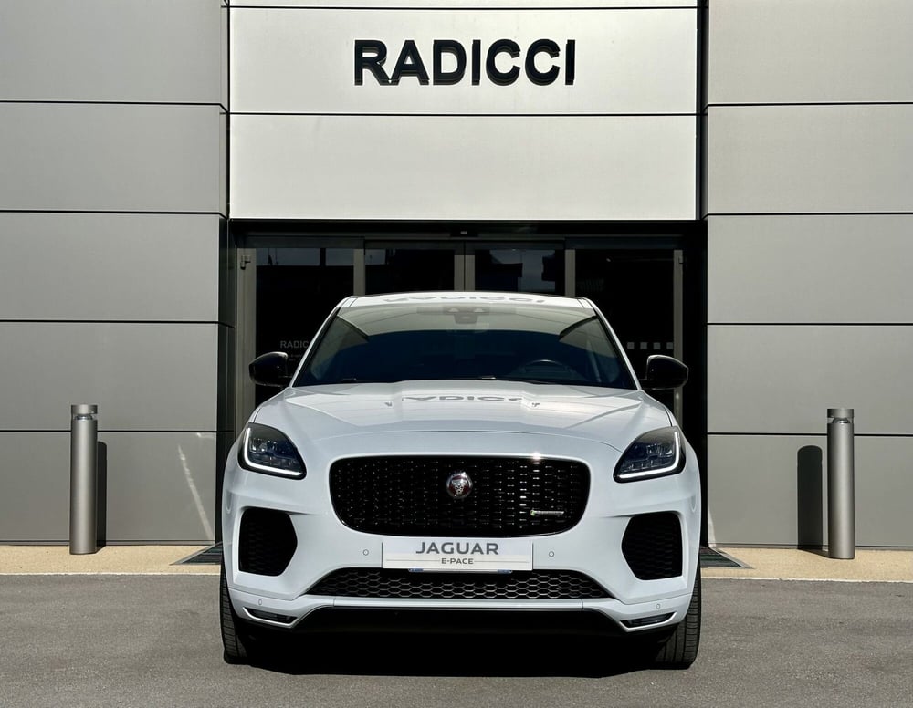 Jaguar E-Pace usata a Bari (8)