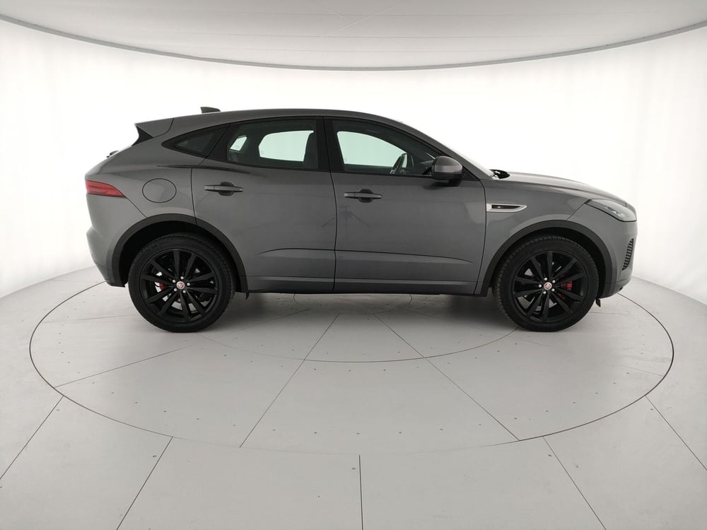 Jaguar E-Pace usata a Milano (6)