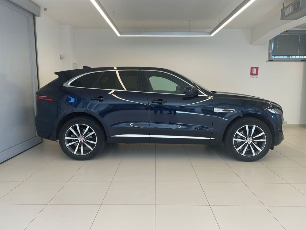 Jaguar F-Pace usata a Milano (6)