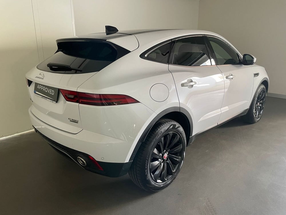 Jaguar E-Pace usata a Milano (2)