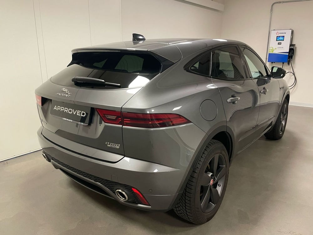 Jaguar E-Pace usata a Milano (2)