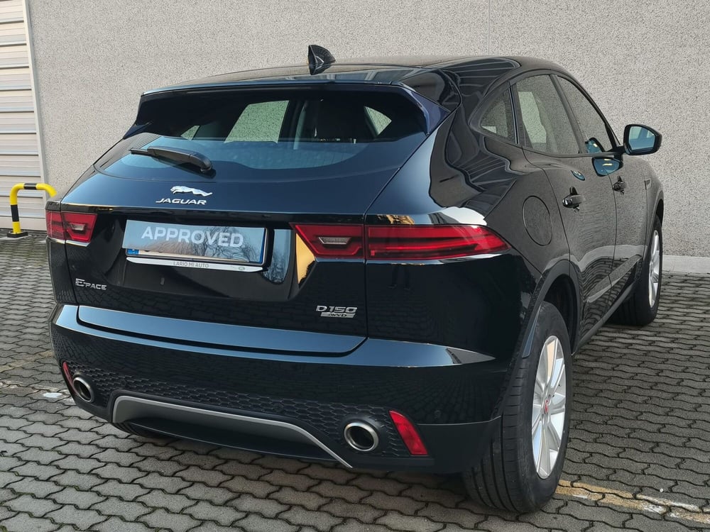 Jaguar E-Pace usata a Milano (2)