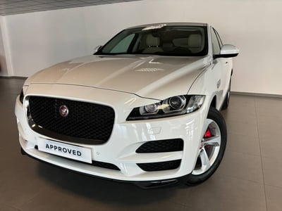 Jaguar F-Pace 2.0 D 180 CV AWD Prestige  del 2020 usata a Alessandria