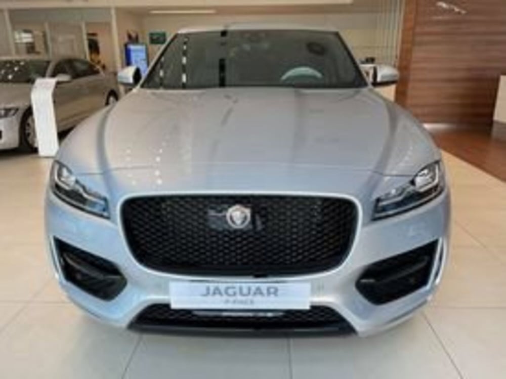 Jaguar F-Pace nuova a Forlì-Cesena (8)