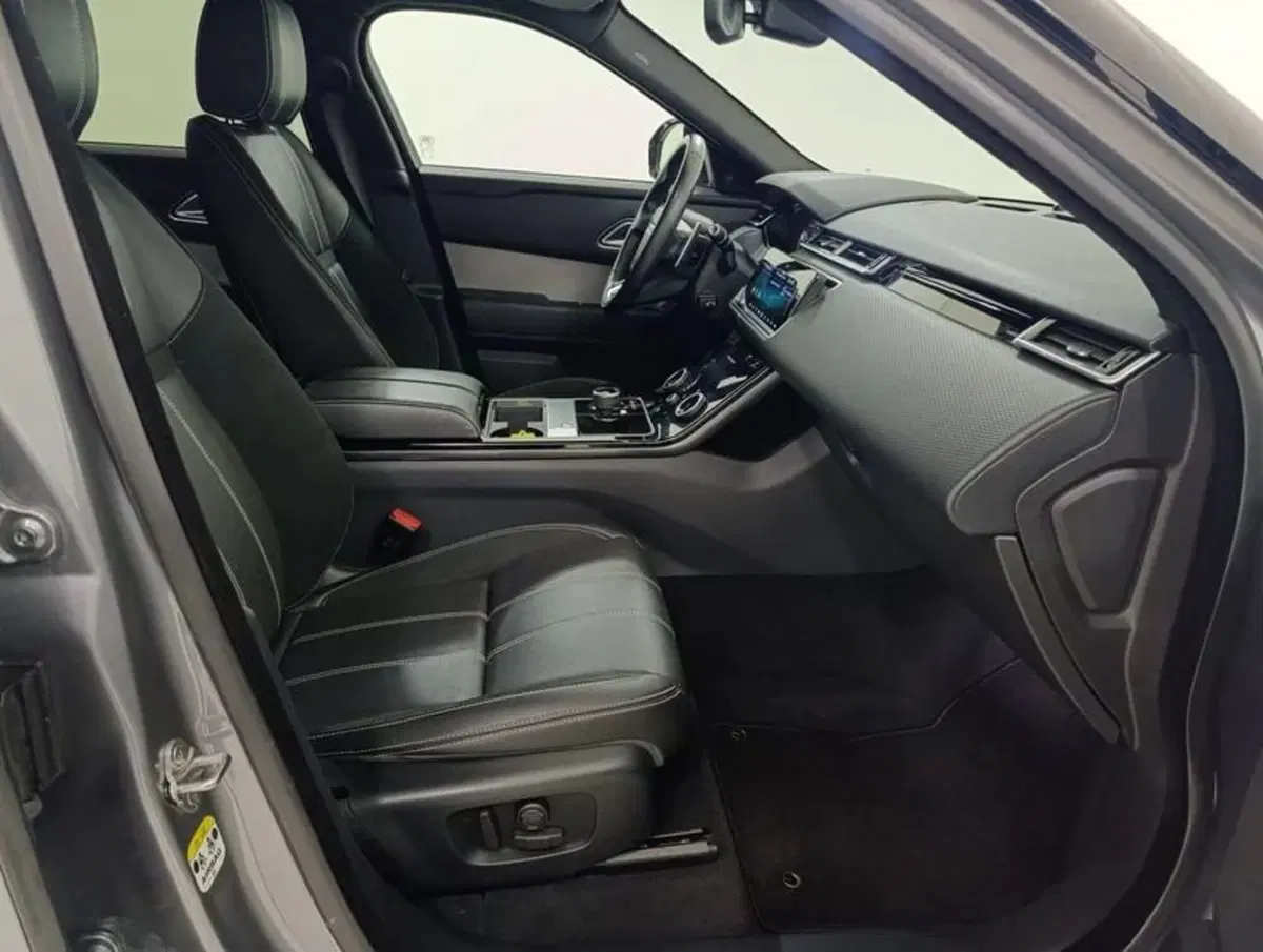 Land Rover Range Rover Velar usata a Pesaro-Urbino (3)