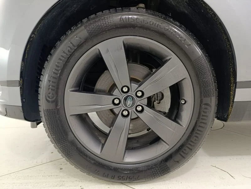 Land Rover Range Rover Velar usata a Pesaro-Urbino (9)