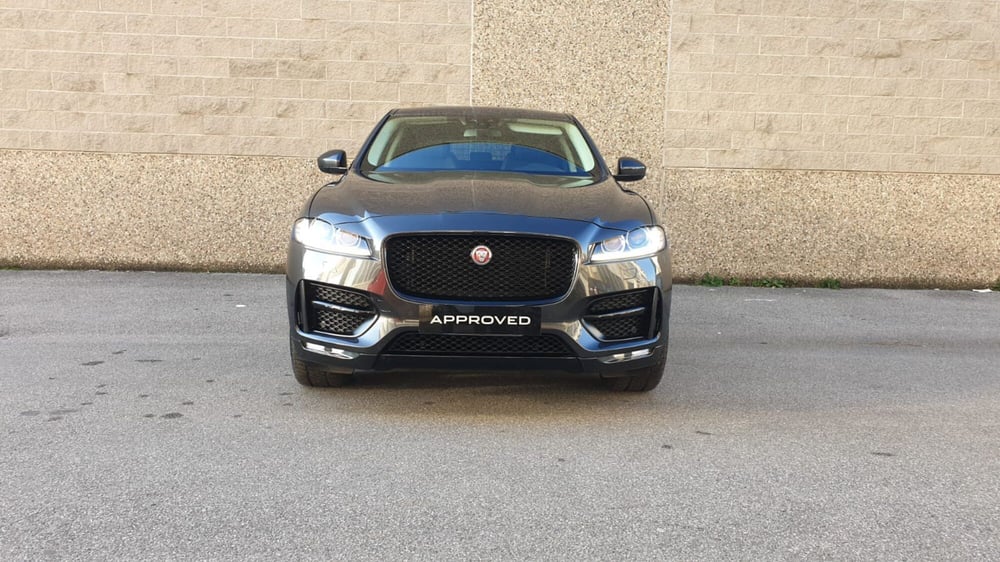 Jaguar F-Pace usata a Bergamo (8)