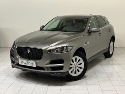 Jaguar F-Pace 2.0 D 180 CV AWD Prestige  del 2019 usata a Novara