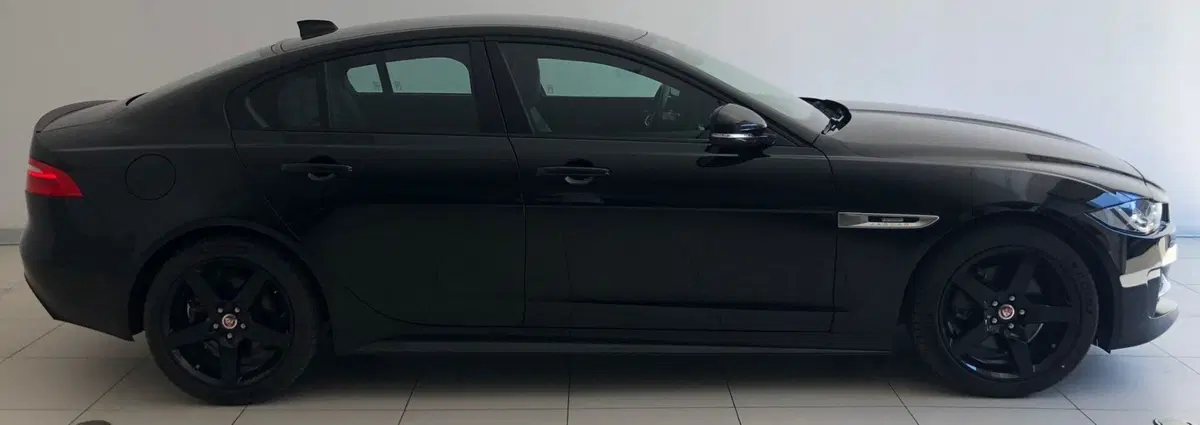 Jaguar XE usata a Ferrara (6)
