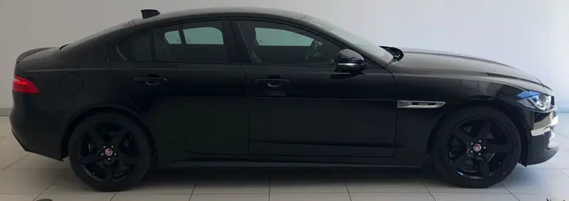 Jaguar XE usata a Ferrara (6)