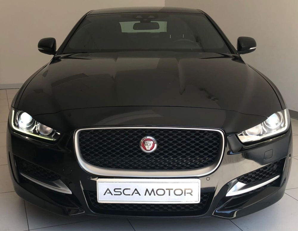 Jaguar XE usata a Ferrara (8)