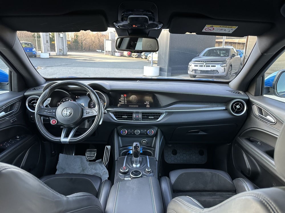 Alfa Romeo Stelvio usata a Torino (14)