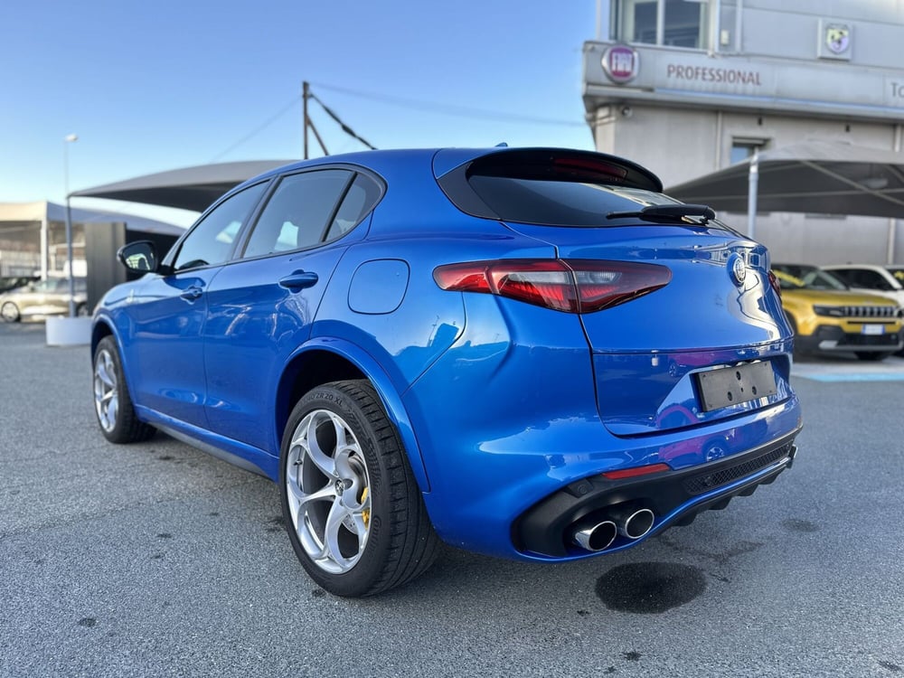 Alfa Romeo Stelvio usata a Torino (4)