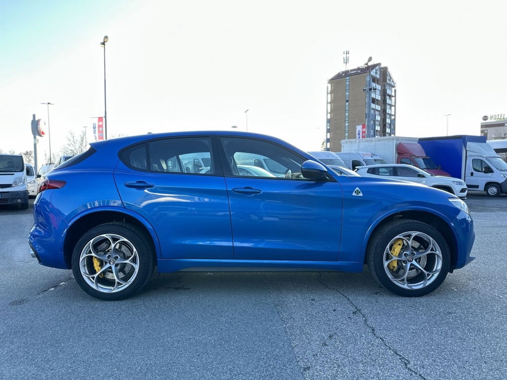 Alfa Romeo Stelvio usata a Torino (6)