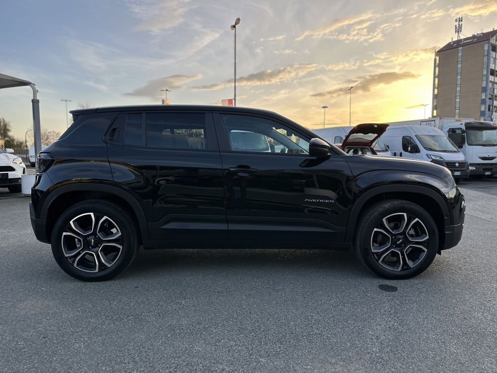 Jeep Avenger nuova a Torino (8)