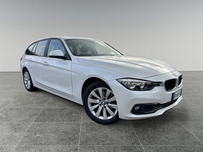 BMW Serie 3 Touring 318d xDrive  Luxury  del 2016 usata a Torino