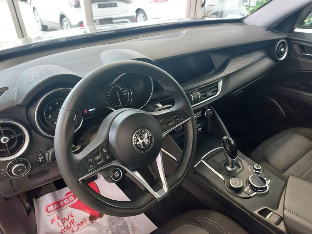 Alfa Romeo Stelvio usata a Firenze (11)