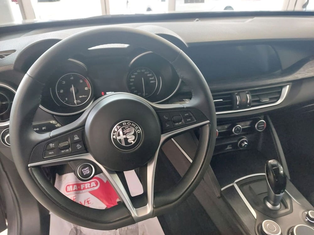 Alfa Romeo Stelvio usata a Firenze (12)