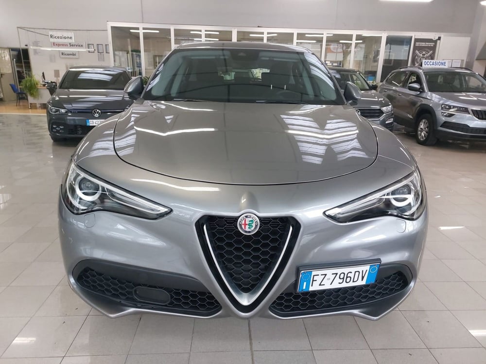 Alfa Romeo Stelvio usata a Firenze (2)