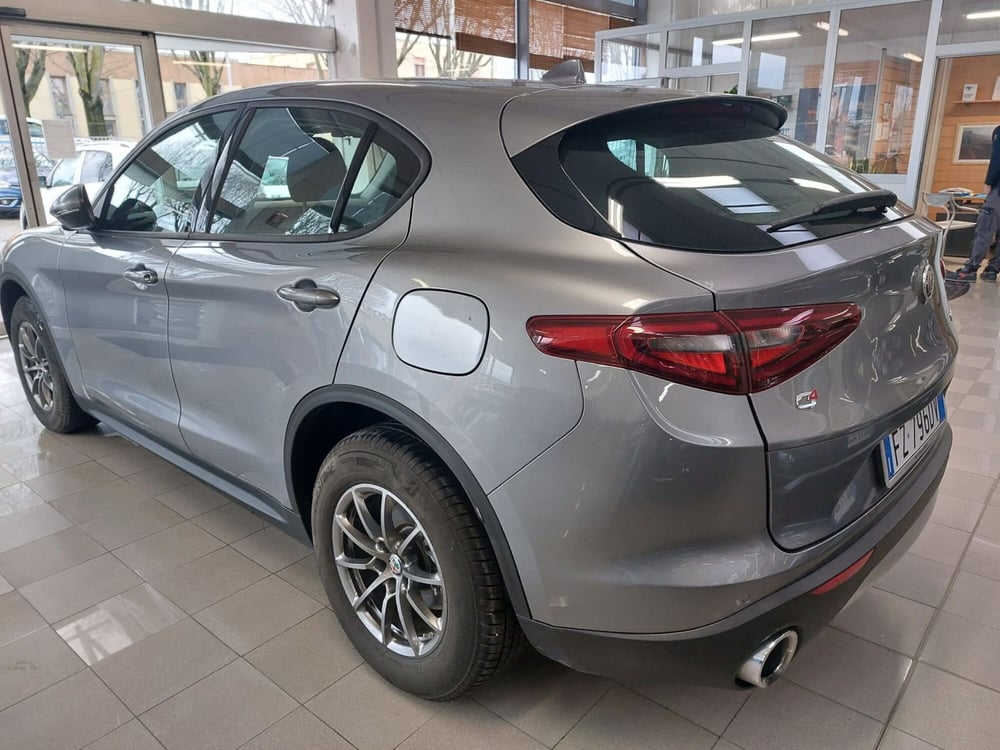 Alfa Romeo Stelvio usata a Firenze (5)